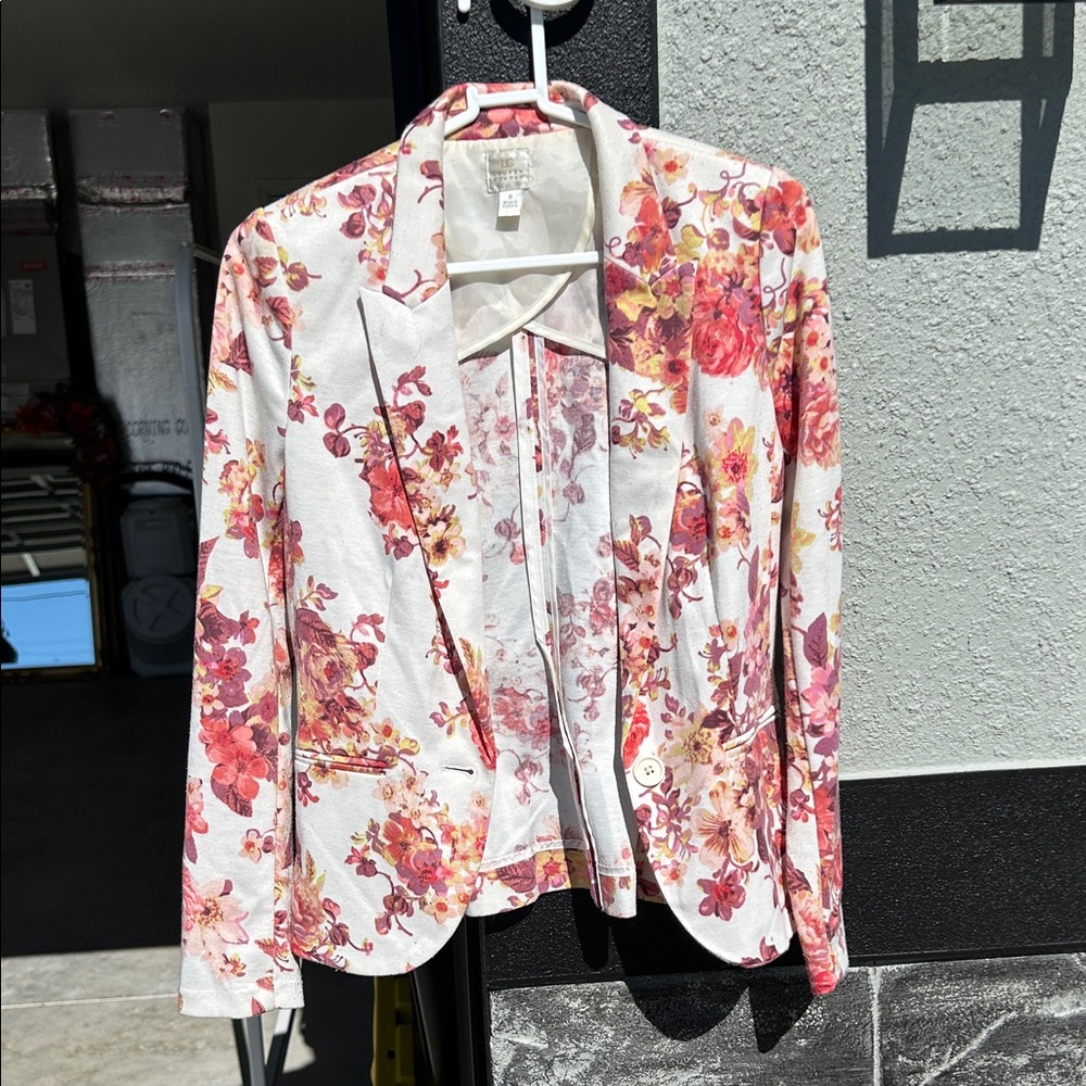 LC Lauren Conrad Floral Jacket with Pink and Red Hues